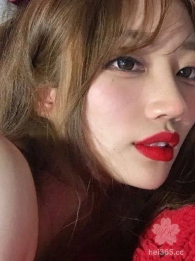 上海浦东大奶尤物骚母狗 张慧莲 喜欢裸聊和穿情趣衣 后入爆操私拍流出 大胆行径令人咋舌 2