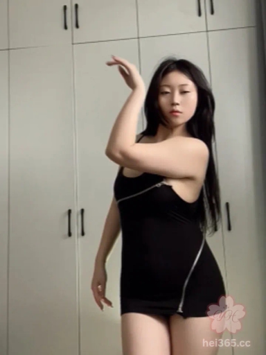 推特高颜值微胖福利姬 无刺榴莲 动感舞姿全裸展现 这才是不做作的女菩萨！ 2
