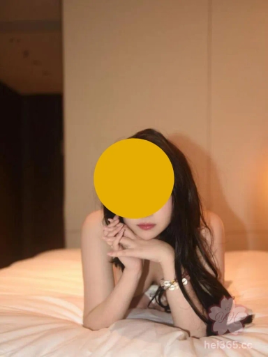 秀人网模特 软情 大尺度私拍福利流出 巨乳翘臀美腿修长 身材比例十分完美 2