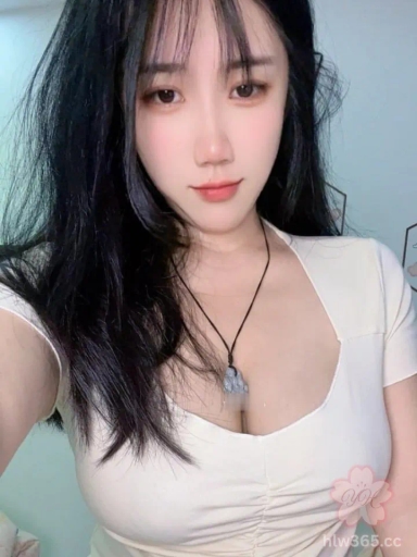 抖音网红 末世唧唧 丰乳肥臀可甜可御嫩妹 早期露脸抠逼自慰 木瓜般巨乳让人垂涎欲滴！ 2