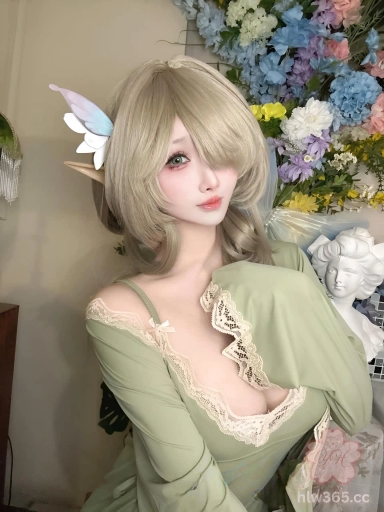 推特高颜值萝莉 Rioko 省布料系列COS 碧蓝航线七省 巨乳丰臀诱惑内衣秀 2