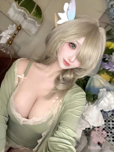 推特高颜值萝莉 Rioko 省布料系列COS 碧蓝航线七省 巨乳丰臀诱惑内衣秀 3