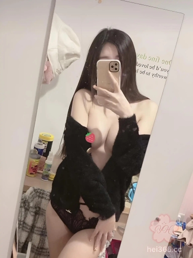 台湾推特巨乳王蘭恩 竟然下海自拍裸照和露脸揉奶自慰视频在网上公开售卖！ 3