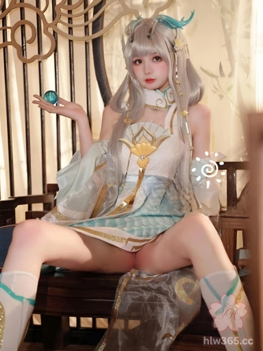推特高颜值反差婊橙子喵酱最新福利姬视频曝光 各种性感COS服装 乳房小巧粉嫩 逼也是嫩得出水！ 3