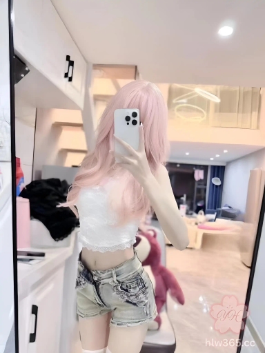 【小仙女说想见面得先掏钱 还以为是什么高端货 结果300块就操到了 事后还乖乖叫爸爸！】 约小仙女的门槛越来越高了，人还没叫出来呢，就说化妆也要成本的。结果最后花300块拿下，仙女还表演了个变脸，拿了钱就直接叫爸爸？ 2