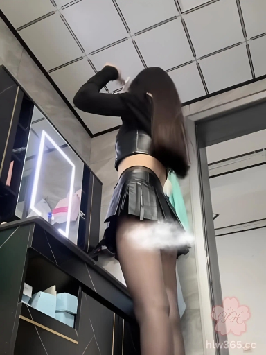 快手 小阿美 在网上靠勾引大哥 私下却是卖逼的站街女 曾经定制视频被瓜友曝光 1