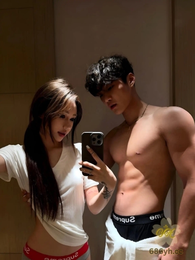 抖音男网红 鸡腿弟弟 线下约操美女粉丝 妹子百里送逼被其疯狂后入 性爱自拍流出露脸实锤！ 3