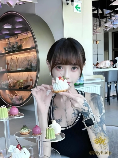 社交媒体6.3万粉丝的极品高颜值纹身网美与前男友自拍露脸做爱视频外流 女主的奶子超级大！ 2