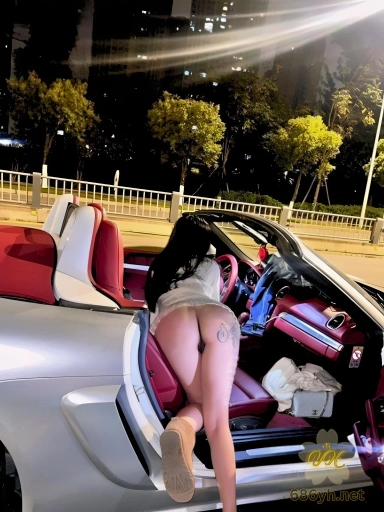 极品反差福利姬户外露出最新视图流出 丝毫不输明星的极品女神也不过是金主的胯下母狗 2