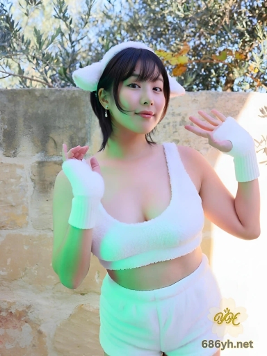 OnlyFans清纯短发少女 Obokozuo 兼职快递员 巨乳肥臀脱光塞跳蛋 巨乳贴玻璃勾引同事 1