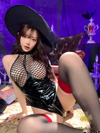 高颜值极品福利姬 雯妹不讲道理 福利私拍合集 身材性感的极品美女 穿上情趣制服依旧稚嫩！ 2