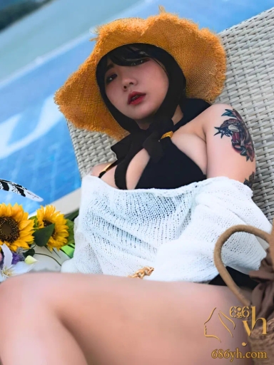 高颜值模特网红 echih 大尺度私拍！完美诠释肉感身材的美 性感丰腴吸引眼球！ 2