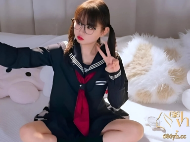 超幼态萝莉 幼水铃衣 最新大尺度写真拍摄 校服装双马尾黑眼镜框 各种擦边诱惑 简直是清纯天花板！ 1