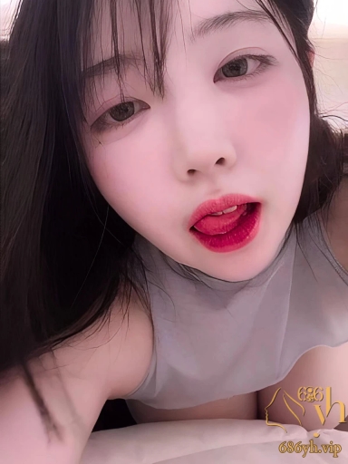 巨乳韩妹 momo_rina 大尺度擦边诱惑，蓝色纱衣下三点若隐若现让人血脉喷张！ 1