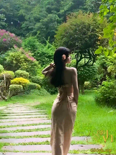 丽江旅游泡酒吧认识的女大学生 后面聊几天结伴西双版纳 同游五天六夜 做了三十多次 逼都被我干松了 2
