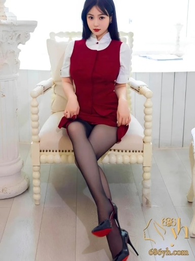 极品网红 柚琪 最新写真流出 明星颜值身材妖娆 空姐制服高跟黑丝诱惑摆拍 让人情欲高涨！ 1