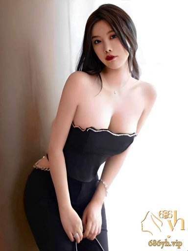 秀人网模特 杨晨晨 最新剧情片 尺度升级 无内肉丝凸点！可怜的晨晨被修理工一把扯出奶罩！ 3