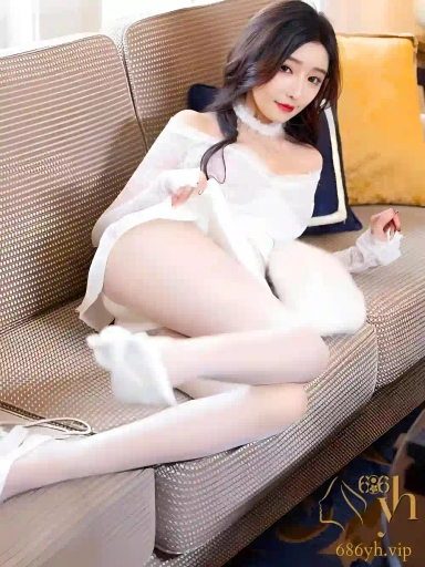 顶级御姐 王馨瑶 高定私拍 薄纱白丝裹不住雪乳深沟 撅臀脱裤挡不住淫湿骚穴 一扭一翘勾人心魂！ 3