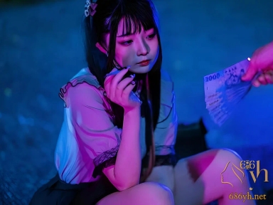 推特COSER 落落Raku特辑！极品女神反差妹 萝莉造型 私密影片 湿润嫩穴极其诱人 ！ 1