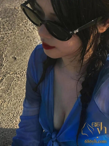 台北科大传播系大一新生 陈芷晴 性爱私拍流出 跪地吞屌口交 全裸交叠舌吻缠绵 传统体位迎合交融！ 2
