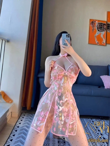 微博福利姬 瑶瑶摇摇摇 圣诞炮机自慰福利 巨乳狂晃情趣装诱惑拉满 掰开粉嫩骚穴塞进高速炮机 喷汁四溅！ 3