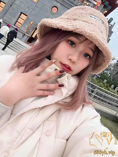 台湾大眼美女 晓洁 被大神网调崩坏 自慰裸拍流出 眼神魅惑翘臀扭腰 巨乳美穴全露 假屌爆插淫水直流！ 1