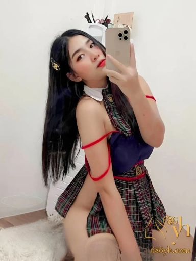 新加坡网红 meilii98 极品肥美人妻身材太犯规了 带毛线头套啪啪太搞笑了吧！ 2