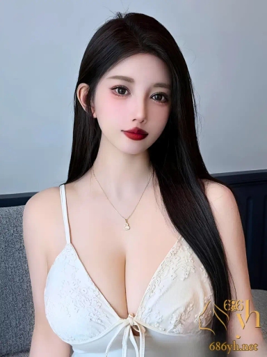 保定理工学院大四学姐 刘莹莹 约炮体育生学弟 紧身短裙凸显曲线 跪地深喉口技高超 2