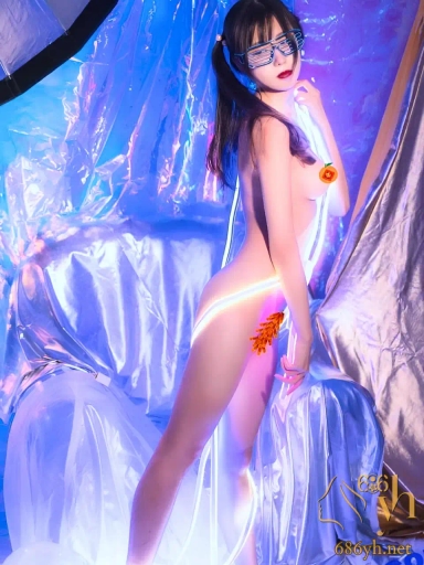 黄金二逼王早期的御用模特 金克丝大魔王 私拍泄露 JK萝莉妹子写真堪称一绝 大玩裸舞更是诱惑十足！ 1