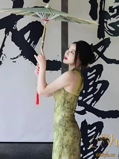 南京反差外围女 谭丽丽 为还赌债堕落下海 物美价廉一炮几百 嫖客源源不断 1