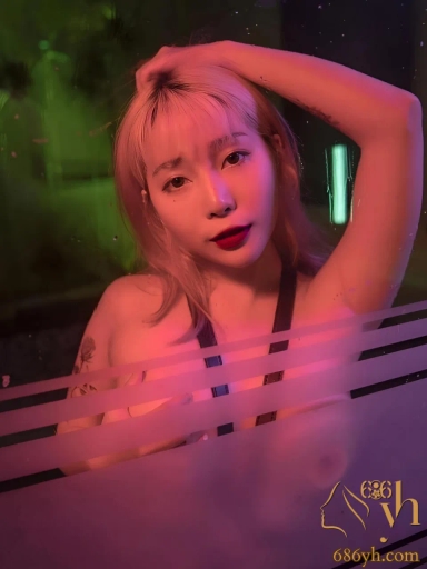 极品人气模特 Stacy 写真作品光影束缚挑逗 朦胧明暗对比下白虎私处渐湿等你征服！ 1