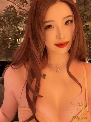 抖音Ins健身网红 小海臀Rena 被探花3000高价约炮视频流出 肩上纹身实锤本人 巨乳肥臀绝对超值 2