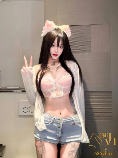 抖音巨骚的大奶萌妹 小YU宝 对镜自拍展示自己傲人的大黑逼 一对抢眼G奶呼之欲出！ 2