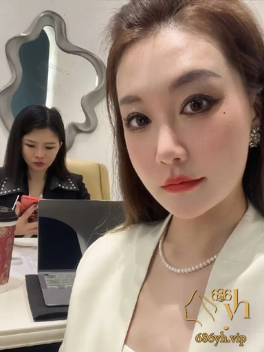 上海职场白领 马丽萍 开档黑丝自慰后被狠狠插入 彻底沦为胯下母狗 2