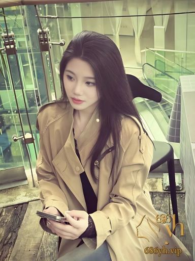 超淫发差婊 何颜君 被金主包养前后狠操调教 露脸深喉舔鸡 骚逼淫水狂流不止 2
