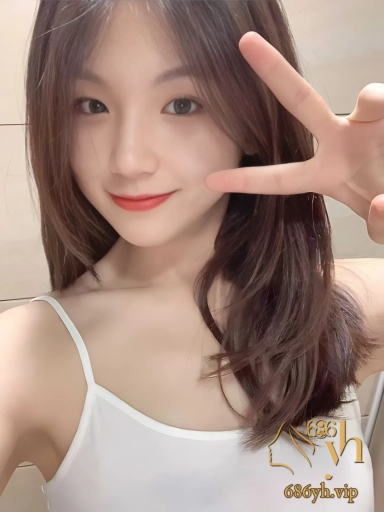 清纯女大 韩静怡 丝袜塞逼自慰 口交后被歪把阳具猛攻骚穴 反差之大令人震惊！ 1