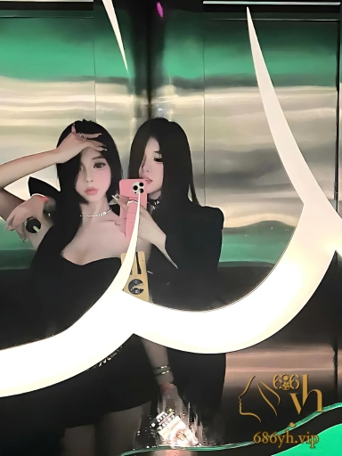 上海高颜值女神 周乔楠 被金主疯狂调教 戴上口球M属性爆发 屁股三道红暴力抽插 2