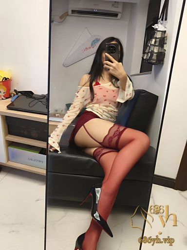 超反差眼镜妹 戴煜宛 性爱视频被前男友曝光 情趣黑丝诱惑爆表 狂撸肉棒强制榨精 2
