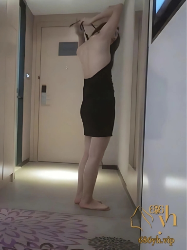 约炮大神酒店爽玩素人辣妹 连换两套制服玩弄酮体 口交骑乘干劲十足 2
