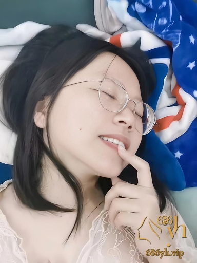 每日大赛之【眼镜妹大赛】第三期 欢迎各大网友来评审投稿 1
