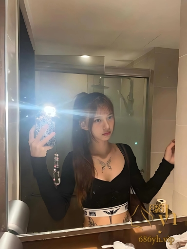 高颜值小网红 七七 与前男友做爱自拍泄密 女仆装露脸口交做爱超骚 3