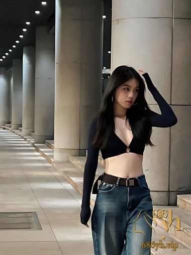 成都美女大学生约炮合集放送 拜金辣妹沦为金主泄欲玩物 对镜后入反差淫骚 2
