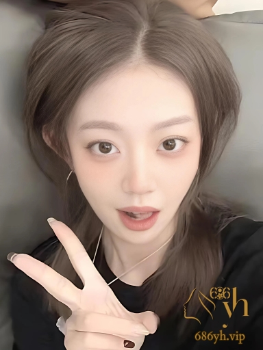 广州少妇 吴琼 被单男调教 妖娆表情气质一绝 玉腿高翘巨龙入洞 淫骚画面太激情！ 1