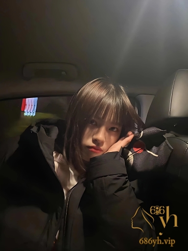 颜值女大 李欣欣 背着男友偷情 被操的胡言乱语 撅起肥臀抽插到高潮痉挛！ 3