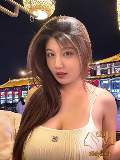 爆奶网红 张泡泡 婚前玩露出直播被扒 摇臀晃奶模拟做爱 惨遭塌房退网 2