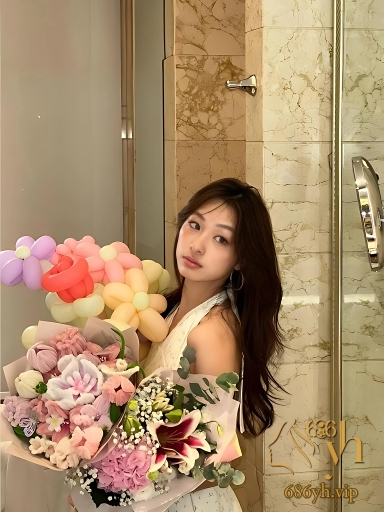 美女留学生 n.vdine 性爱合集流出 露脸口交跪舔肉棒 深喉吞吐颜射美脸 2