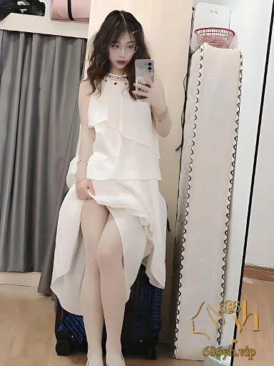 抖音网红 小L锦鲤附体 付费福利 眼镜婊自慰反差至极 脸穴同框特写喷水 2