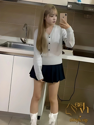 穿睡衣都藏不住 这完美炮架子身材太犯规了 无敌天花板级尤物 1