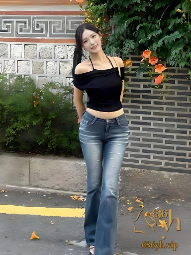 杭州商K花魁 夏航燕 性爱视频 大佬豪掷重金要求无套 身换多套制服尽心侍奉！ 3