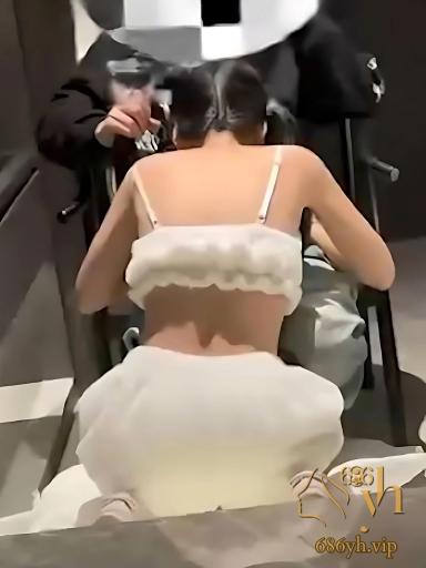 专约白虎萝莉 小远ovo 第十一期 双马尾少女深喉吞吐 奶油肌肤被操得泛起潮红！ 3